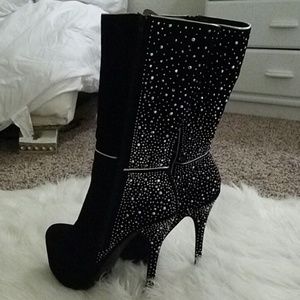 Black boot heels
